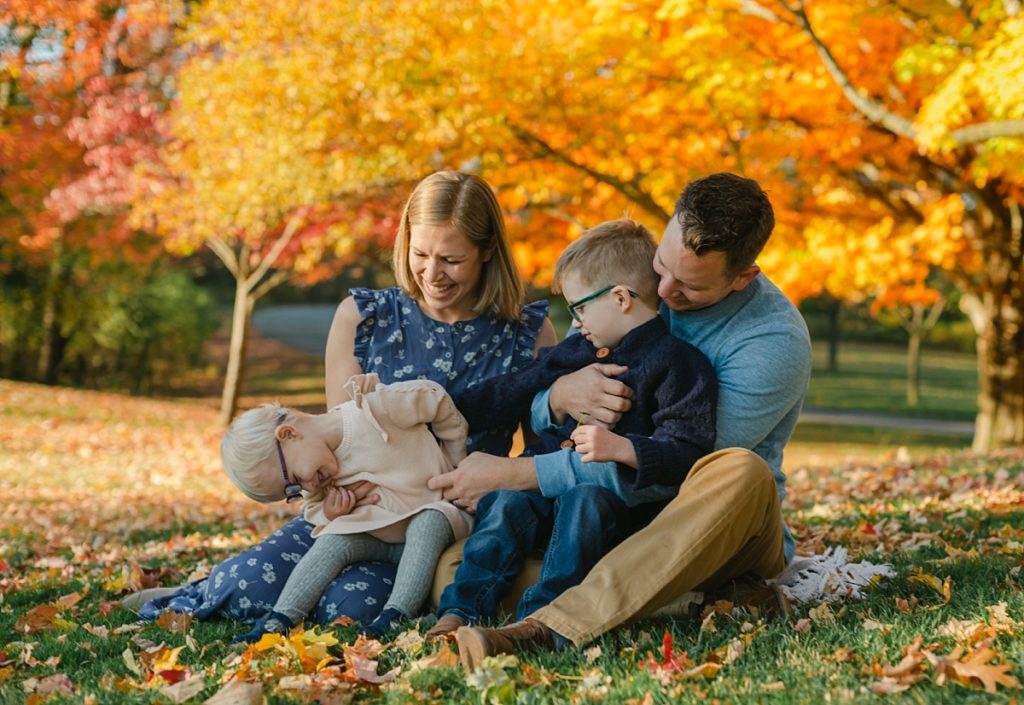 Rosson Family Fall Portraits | Hartville, Ohio - darciekaylee.com